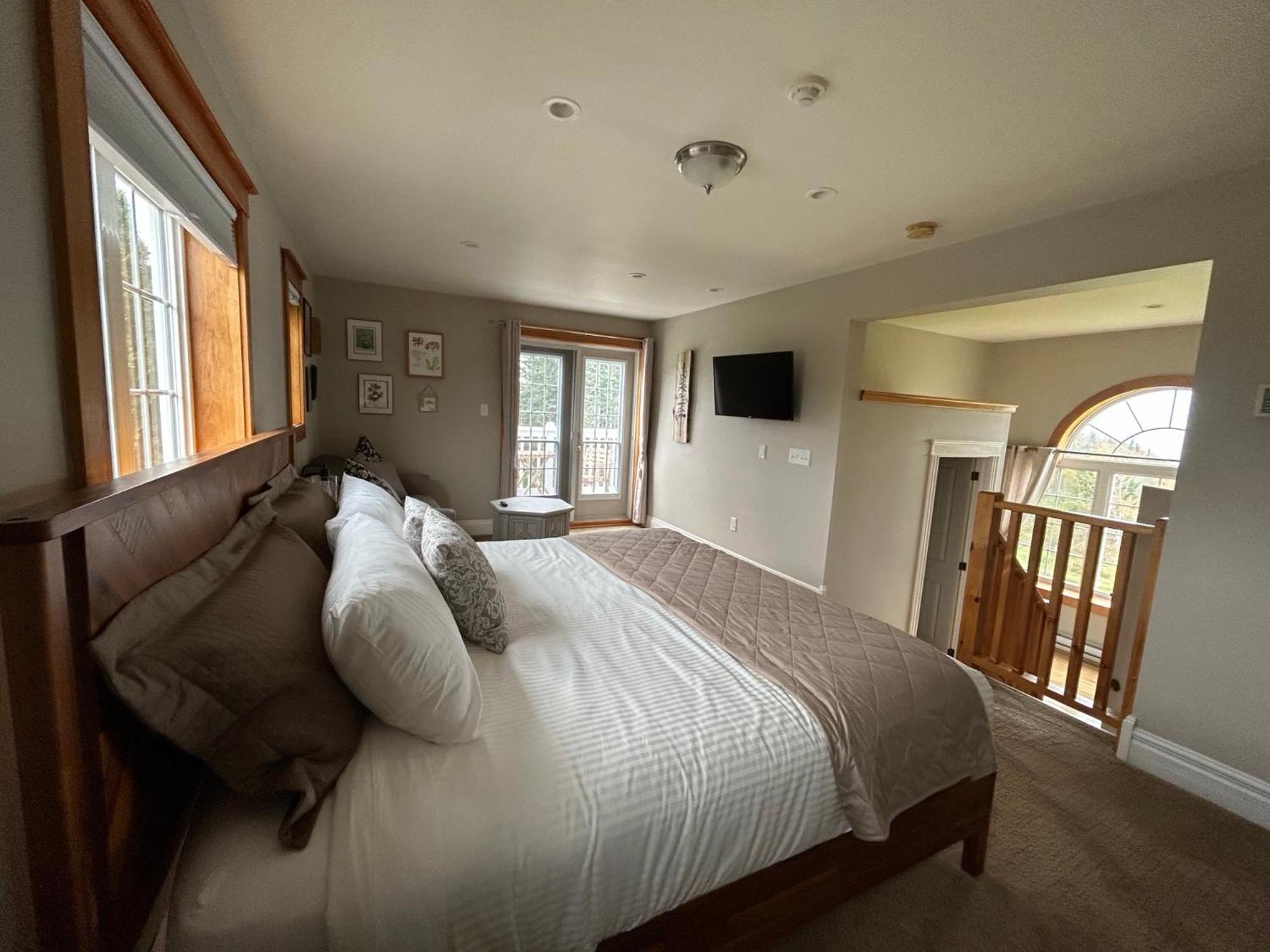 Tides Inn Guest Suites Halls Harbour Esterno foto