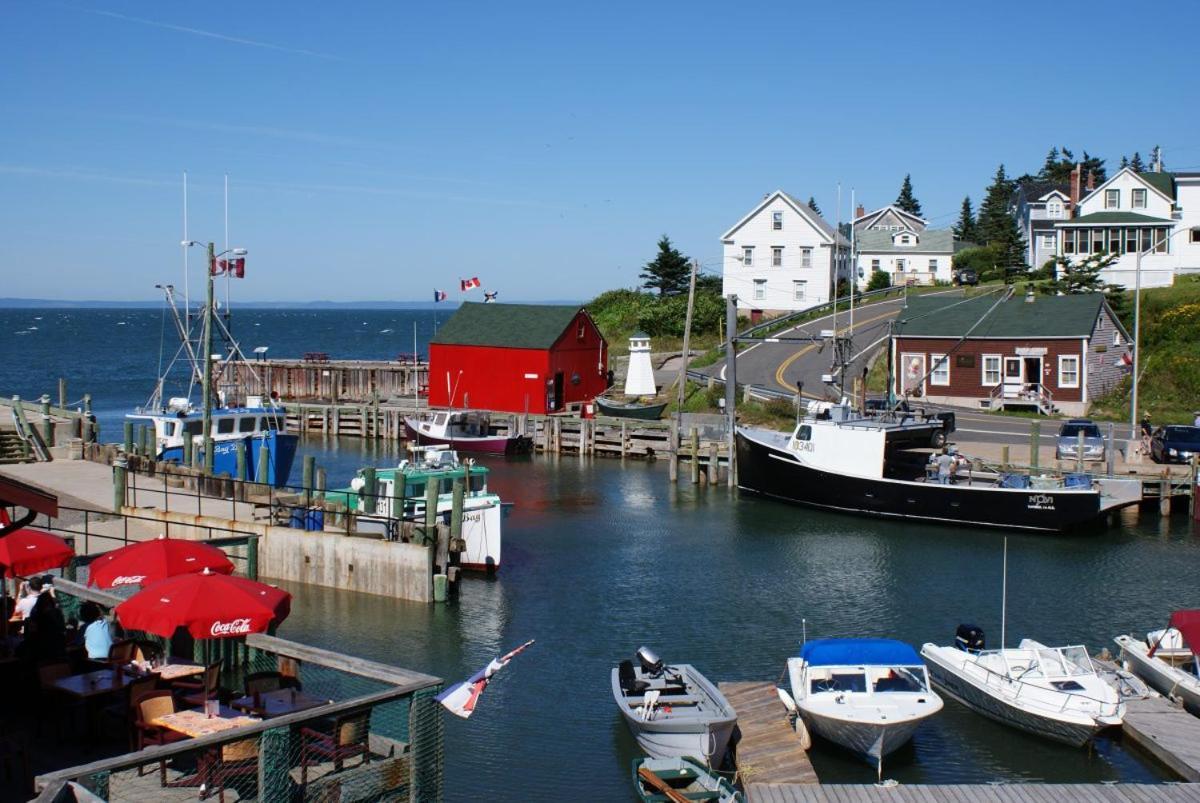 Tides Inn Guest Suites Halls Harbour Esterno foto