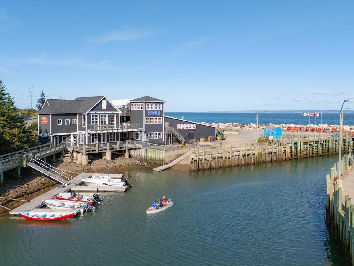 Tides Inn Guest Suites Halls Harbour Esterno foto
