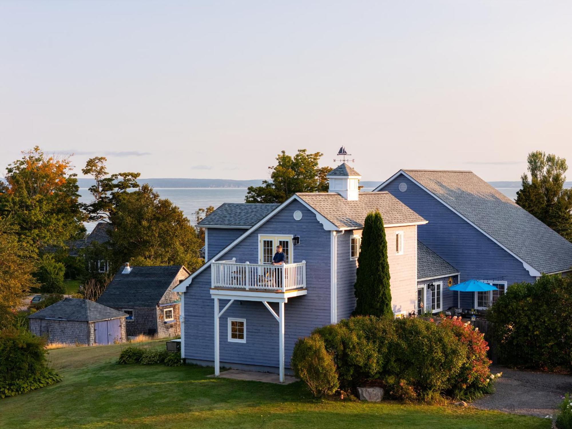 Tides Inn Guest Suites Halls Harbour Esterno foto
